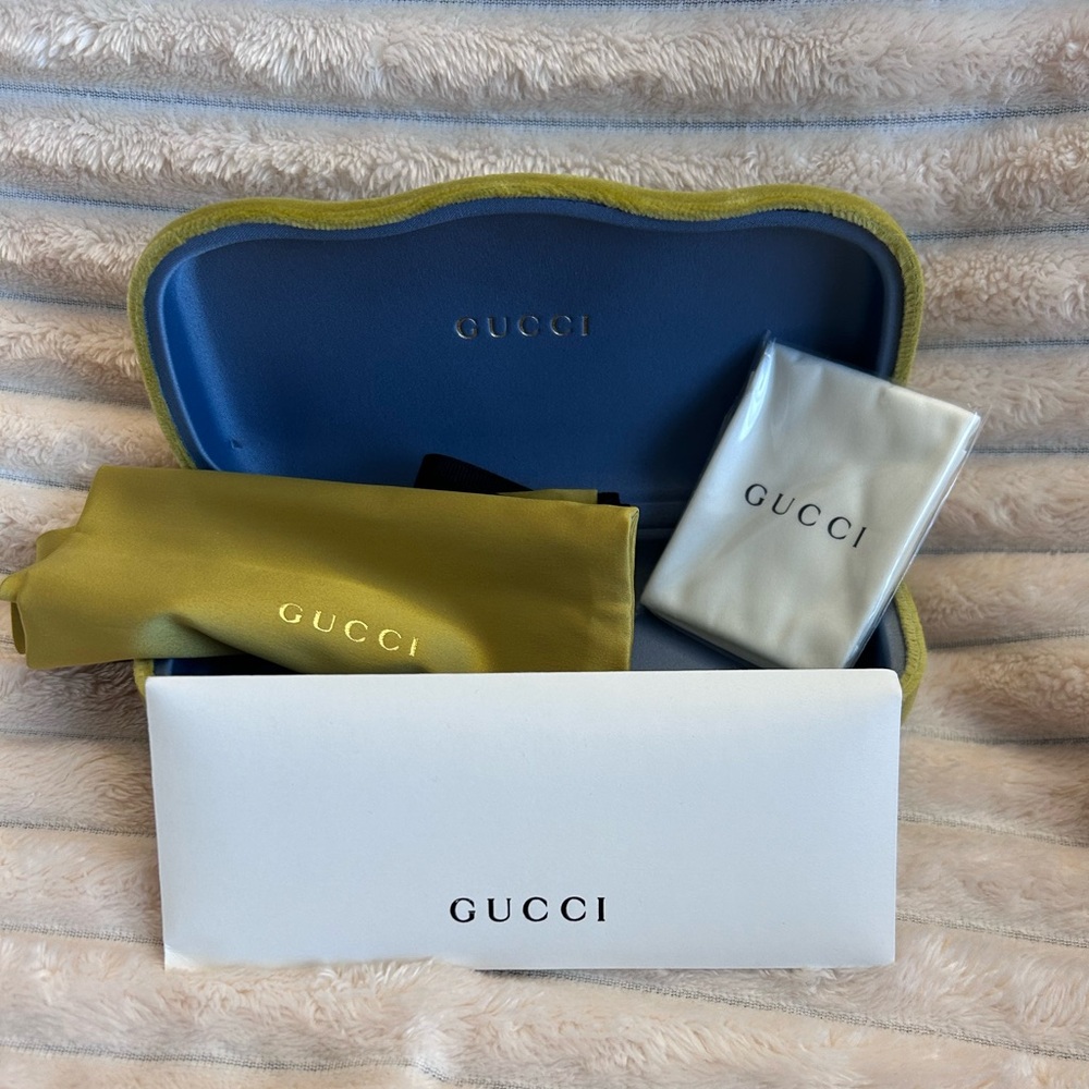 Gucci Authentic Designer Hard Velvet Clamshell Case